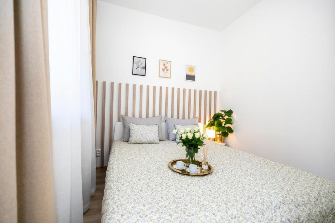Alure Residences 2 & 24H Self Check-In, Parking In The Garage In The Apartment Building Included, New Building, Terrace, Green Location With A Forest Park With A Lake, Children'S Playground バンスカー・ビストリツァ エクステリア 写真